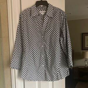 Foxcroft Black and White Geometric Button-Up Blouse